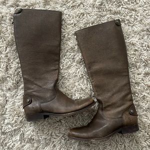 Frye Melissa Back Button Zip Boot. Brown Leather. Size 7